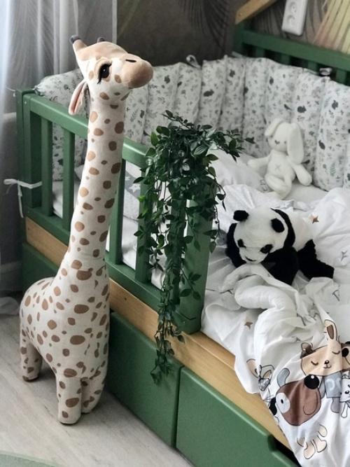 Добавили немного джунглей в детскую для нашего юного искателя приключений. 04