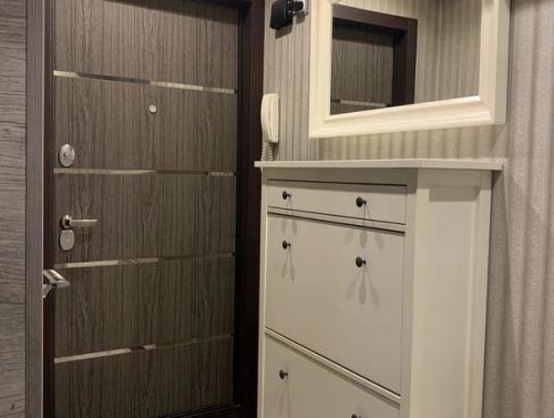 Мы с гордостью представляем нашу обновленную хрущевку - жилое пространство, которое мы создали собственными силами и фантазией! 08