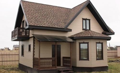 Нам этот дом обошелся всего в 150 р, за такую сумму даже квартиру нынче не приобретешь, а тут полноценный дом.