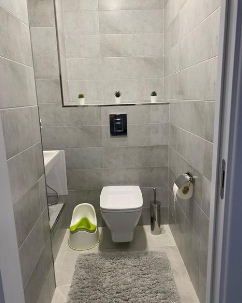 Из мебели куплено все по минимуму, что вписывается в интерьер и не создает загруженность пространства. 05