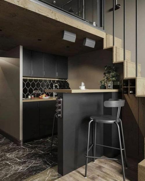 Внимание!  Только в том случае, если у вас небольшая студия, не беда, ее всегда можно превратить в хоромы, главное чтобы потолки были высокие. 01