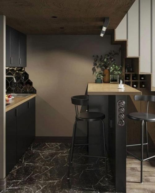 Внимание!  Только в том случае, если у вас небольшая студия, не беда, ее всегда можно превратить в хоромы, главное чтобы потолки были высокие. 04