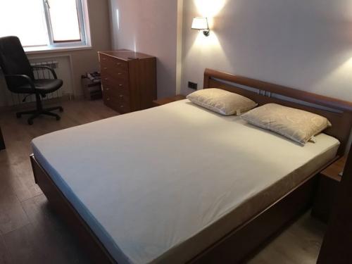 Вот таким образом оформили спальную комнату. 07