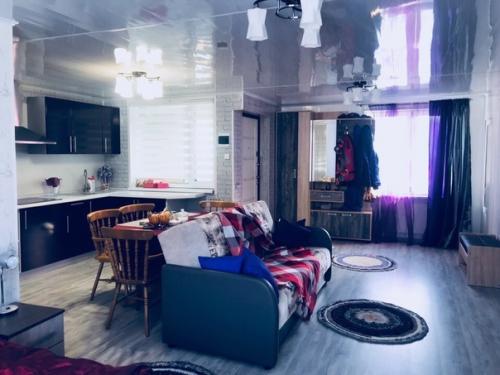 Такой вот ремонт мы у себя на мансарде сделали. 04