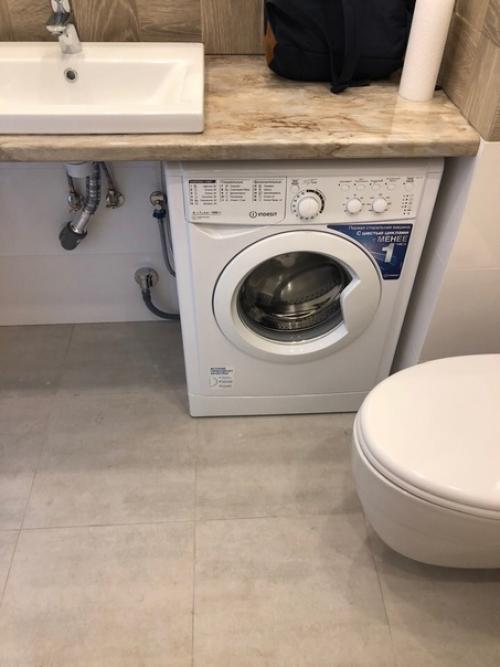 Вот моя ну очень маленькая студия, площадь всего 20 квадратных метров. 01