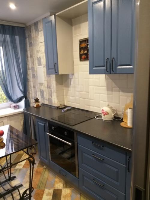 Планировка у нашей кухни не стандартная, по этому пришлось делать гарнитур под заказа. 01