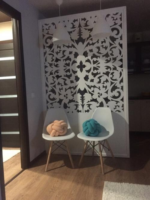 Хочу вам показать, какую перегородку сделал из фанеры на кухню муж.