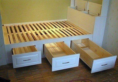 У нас теперь есть такая кровать, муж сам постарался сделать. 03