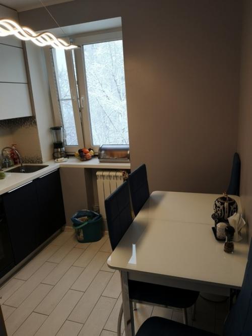 Вот так, без особых наворотов сделали ремонт на кухне. 01