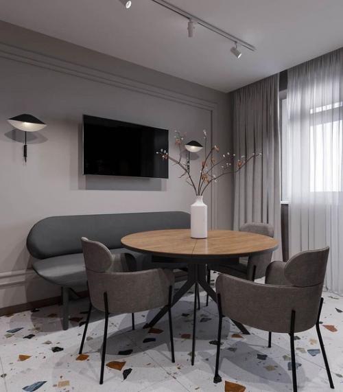 Дизайн подбирали просмотрев кучу вариантов в интернете, пришли к выводу, что нужно оформлять квартиру именно в таком виде. 09