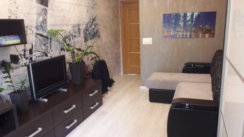 Хочу показать вам комнату нашего сына подростка. 02