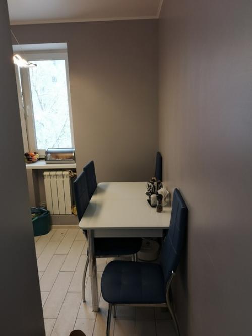 Вот так, без особых наворотов сделали ремонт на кухне. 02