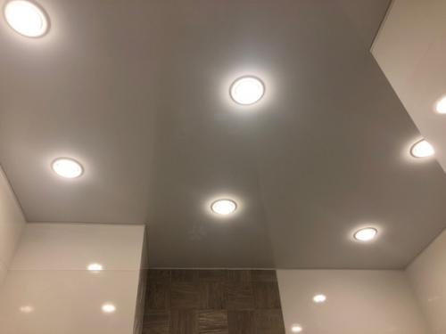 Вот моя ну очень маленькая студия, площадь всего 20 квадратных метров. 05