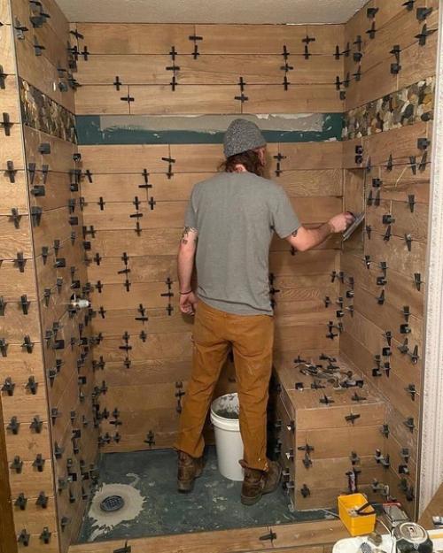 Замутил у себя такую душевую.