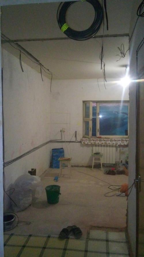 Такую вот кухню мы у себя в частном доме сделали. 01