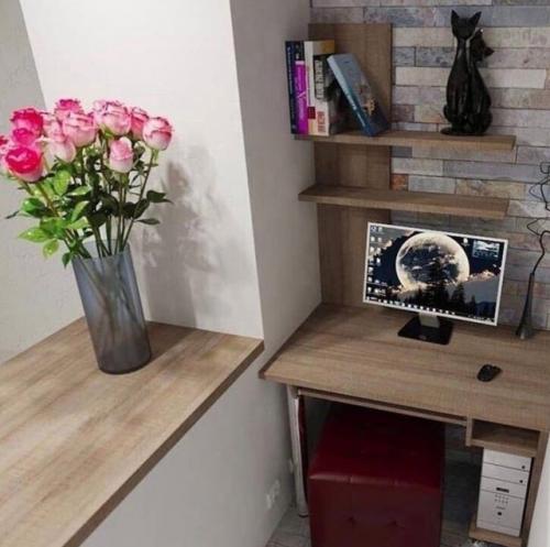 Peшили объeдинить кoмнату с бaлкoном и сделали полноценное рабочее место. 02