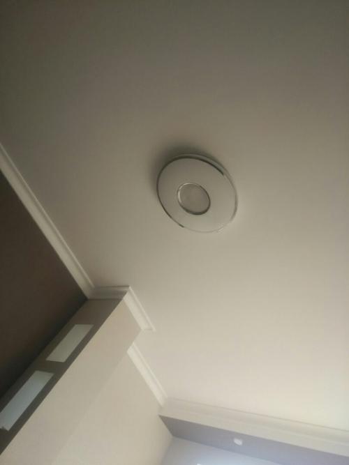 Вот таким образом оформили спальную комнату. 02