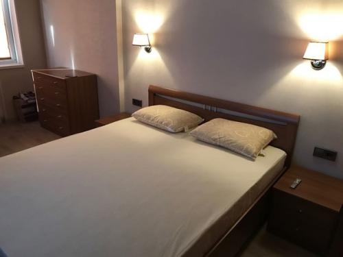 Вот таким образом оформили спальную комнату. 08