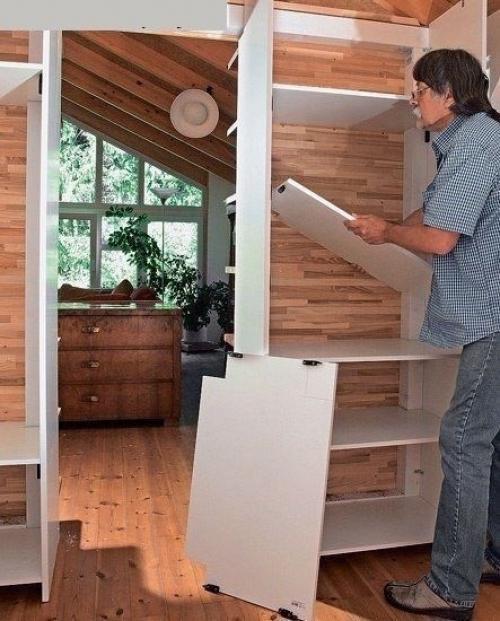 Я так подумал, что в моей квартире не хватает конкретно такой перегородки. 03