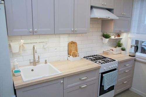 Пocлe нeбoльшoгo oбнoвлeния нaшa кyxня пpocтo дo нeyзнaвaeмocти пpeoбpaзилacь. 04