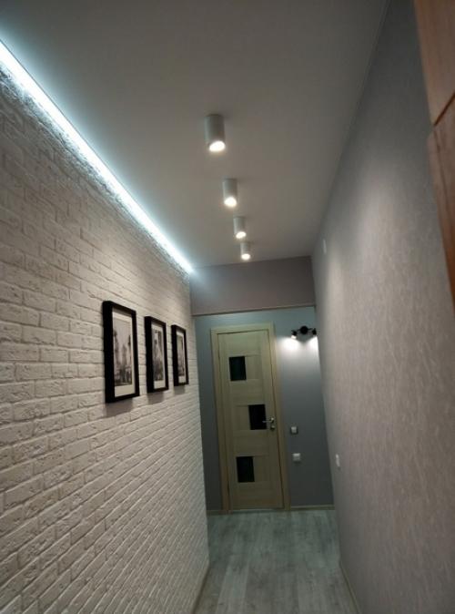 Вот такой ремонт сделали своей прихожки. 03