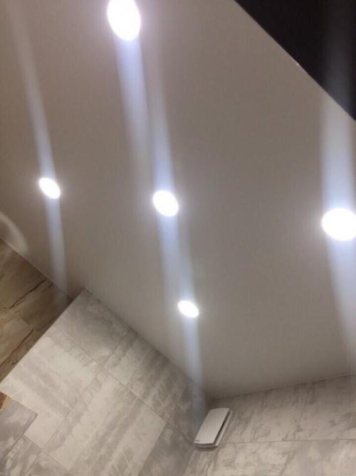 Мы тоже недавно у себя ремонт в санузле сделали. 02