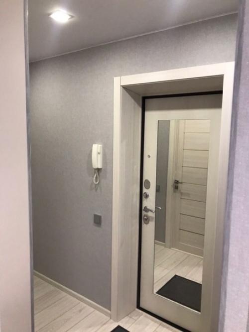 Наша белосерая квартира с добавлением оранжевого цвета. 08