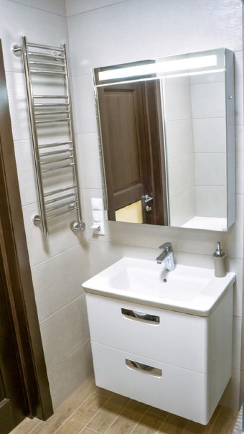 Отремонтировали ванную комнату. 06