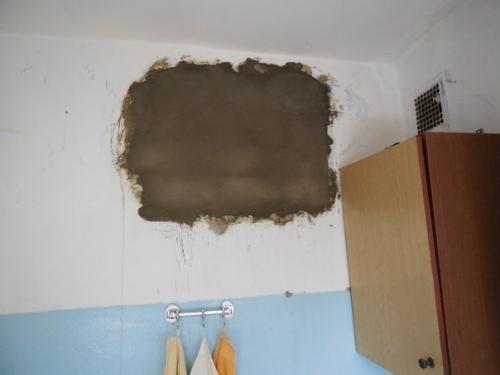 Живем с женой в старой однокомнатной хрущевке. 01