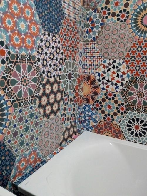 Не знаю, что сподвигнуло заказчика выбрать именно такую плитку. 02