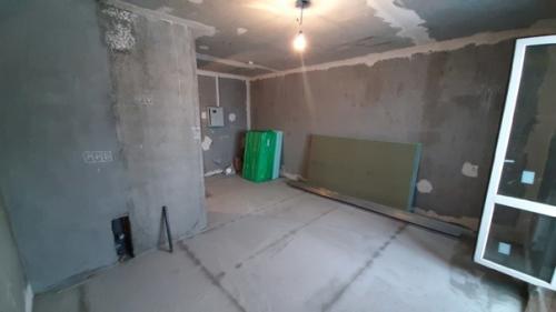 Таким вот образом отремонтировали свою студию, площадь 27 м 2, новостройка. 04