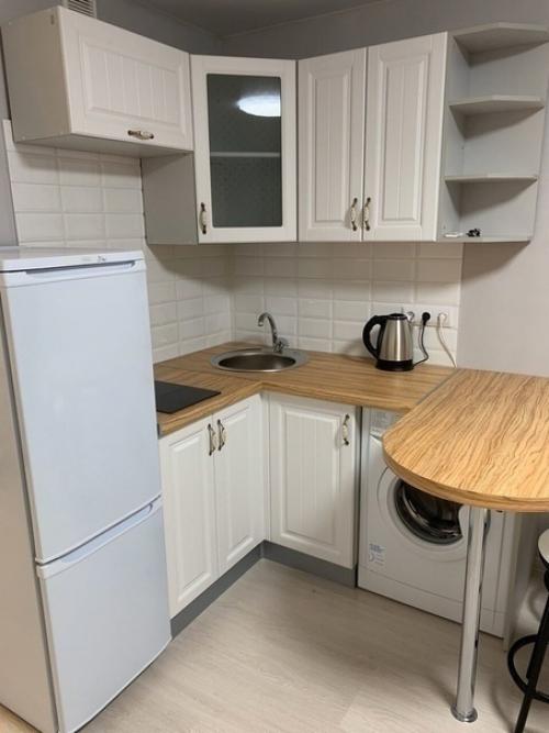 Сделали вот такой простой и одновременно симпатичный ремонт в студии для сдачи. 07