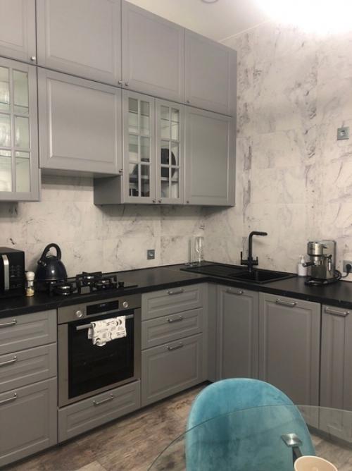 Вот такую кухню мы вместе с мужем сделали.