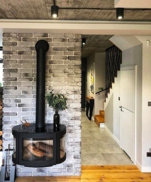 Очень симпатичный интерьер загородного дома. 04