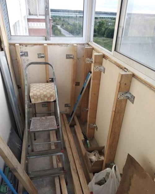 Пришли с женой к выводу, что надо бы конкретно утеплить балкон, да и в порядок привести.