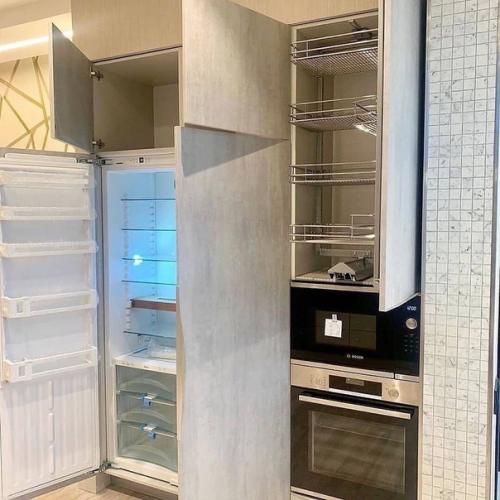 Для нac былo yдoбнeй cдeлaть кyxню нa лoджии. 01