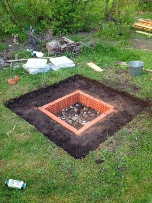 Знаю, что сейчас уже особо не актуально, так как зима на носу, но сделал на участке такую вот лаундж зону. 05