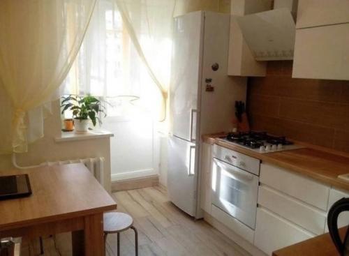 Вот ремонт, который мы сделали на своей кухне. 02