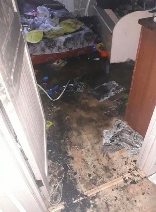 Житель тюмени бесплатно выполнил ремонт в квартире женщины после пожара. 01