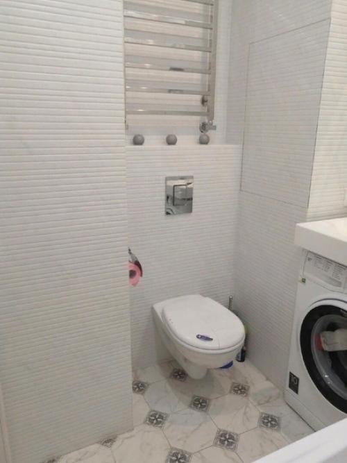 Эта однушка действительно скромная и милая. 04