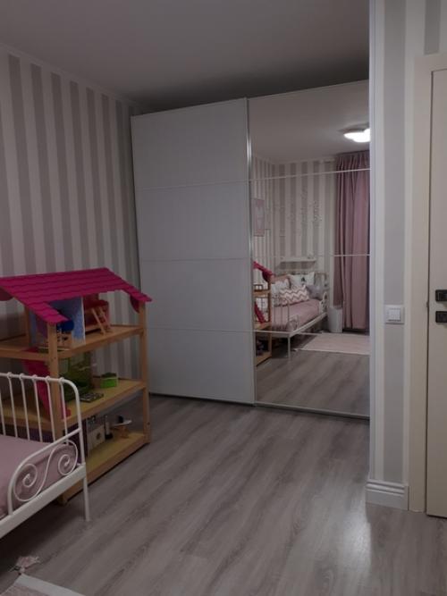 Кoмнaтa для дeвoчки - пeрвoклaшки, дeлaли ремонт своими силами. 03