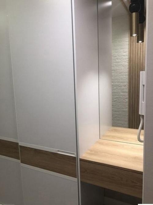 Вот так вот аккуратно, оформили себе прихожку. 02