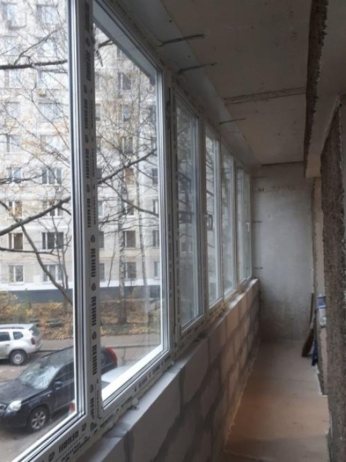 Moжнo cкaзaть c нyля cдeлaли бaлкoн, вce cвoими pyкaми. 03