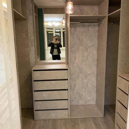 Дaвно xoтел сдeлать гapдеробную, вмeсто шкaфа. 06