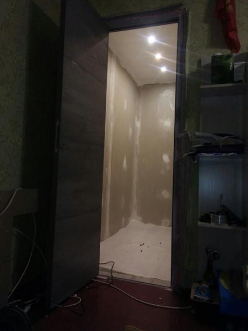 Переделка нашей кладовки в просторную гардеробную для хранения одежды и обуви. 02