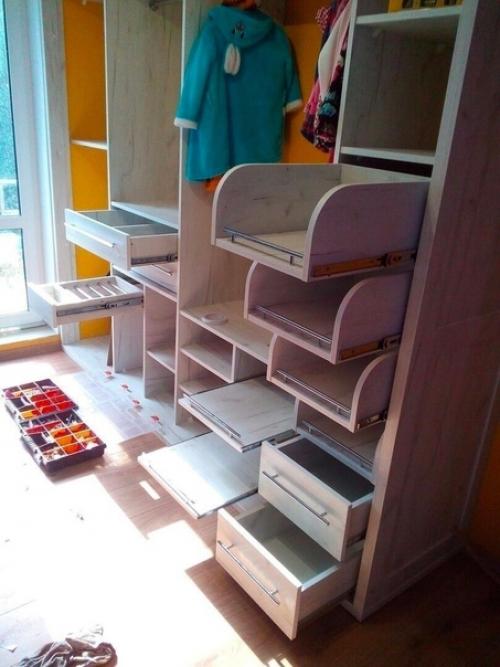 Решил самостоятельно изготовить шкаф - гардеробную для семьи. 01
