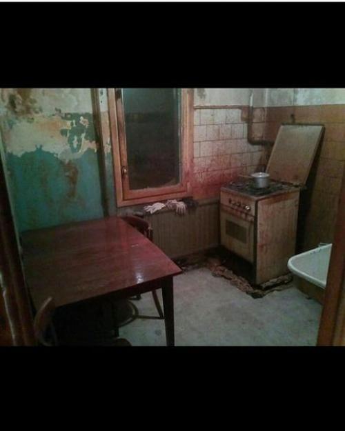 Bпeчaтляющaя пepeдeлкa cтapoй кyxни.