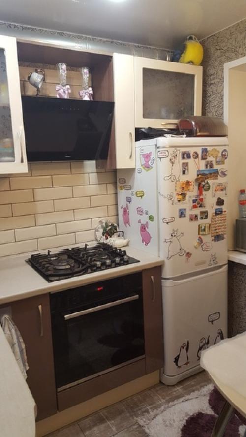 А вот наша кухня.