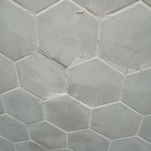 Что хочу сказать, вот так нам положил плитку плиточник. 04