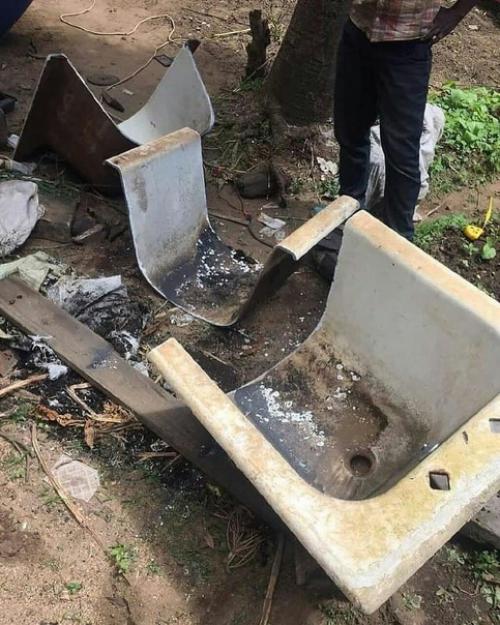 Вы только посмотрите, что сделали люди со старой ванной. 01